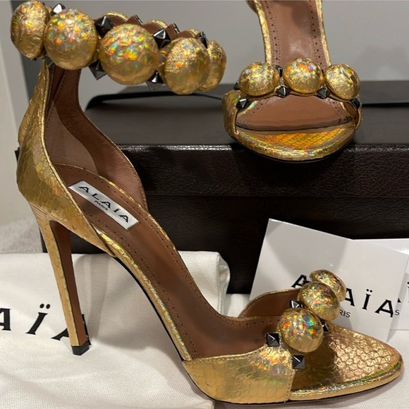 ALAÏA La Bombe 110 studded iridescent metallic elaphe sandals size 37 - Picture 14 of 16